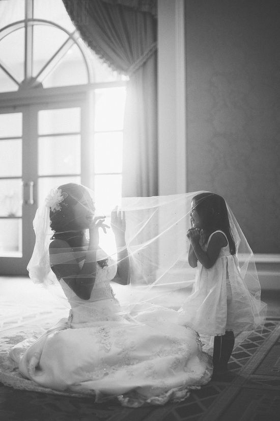 bride and flower girl photo ideas