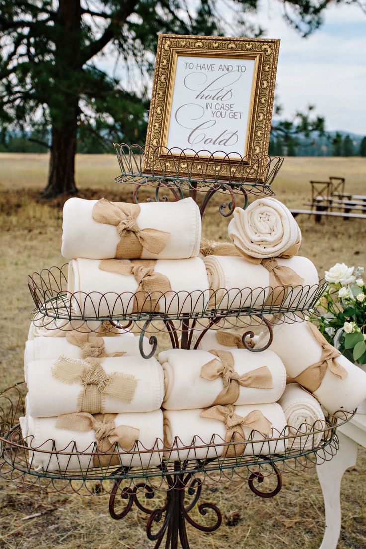 Outdoor fall wedding ideas ceremony 