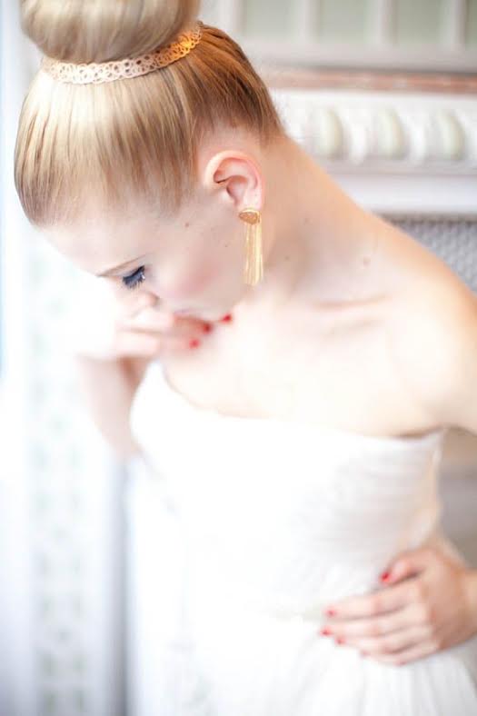 Wedding day hairstyle short updo punk vintage hairpiece 