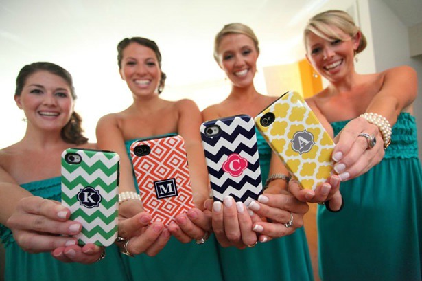 bridesmaids iphones