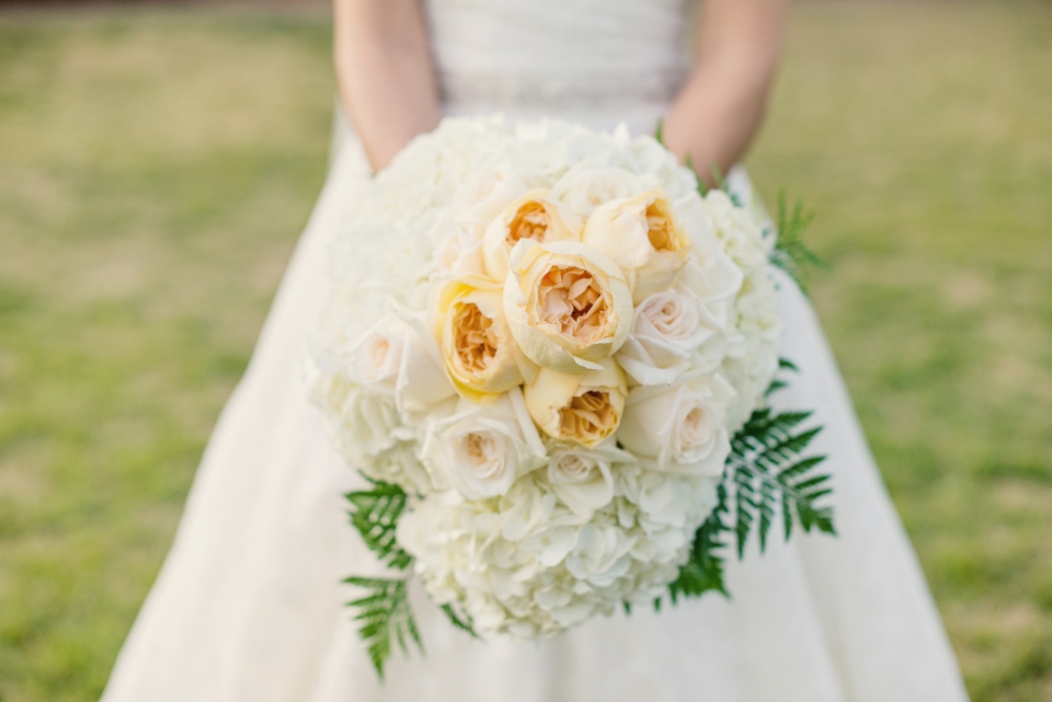 rustic bride wedding bouquet