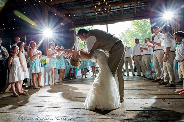 wedding first dance dip 