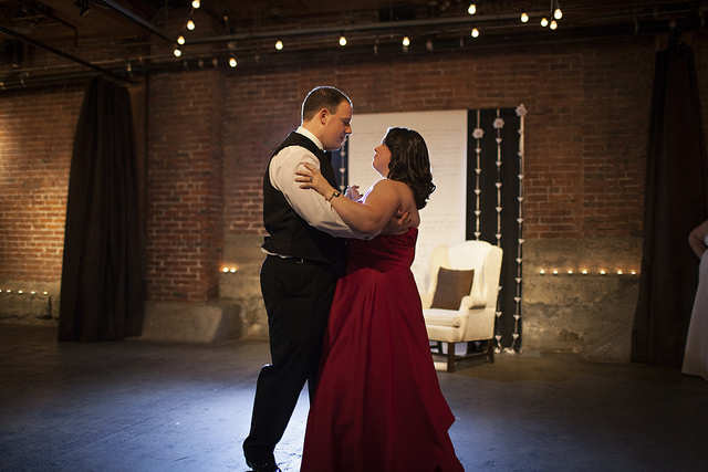 first dance wedding picture