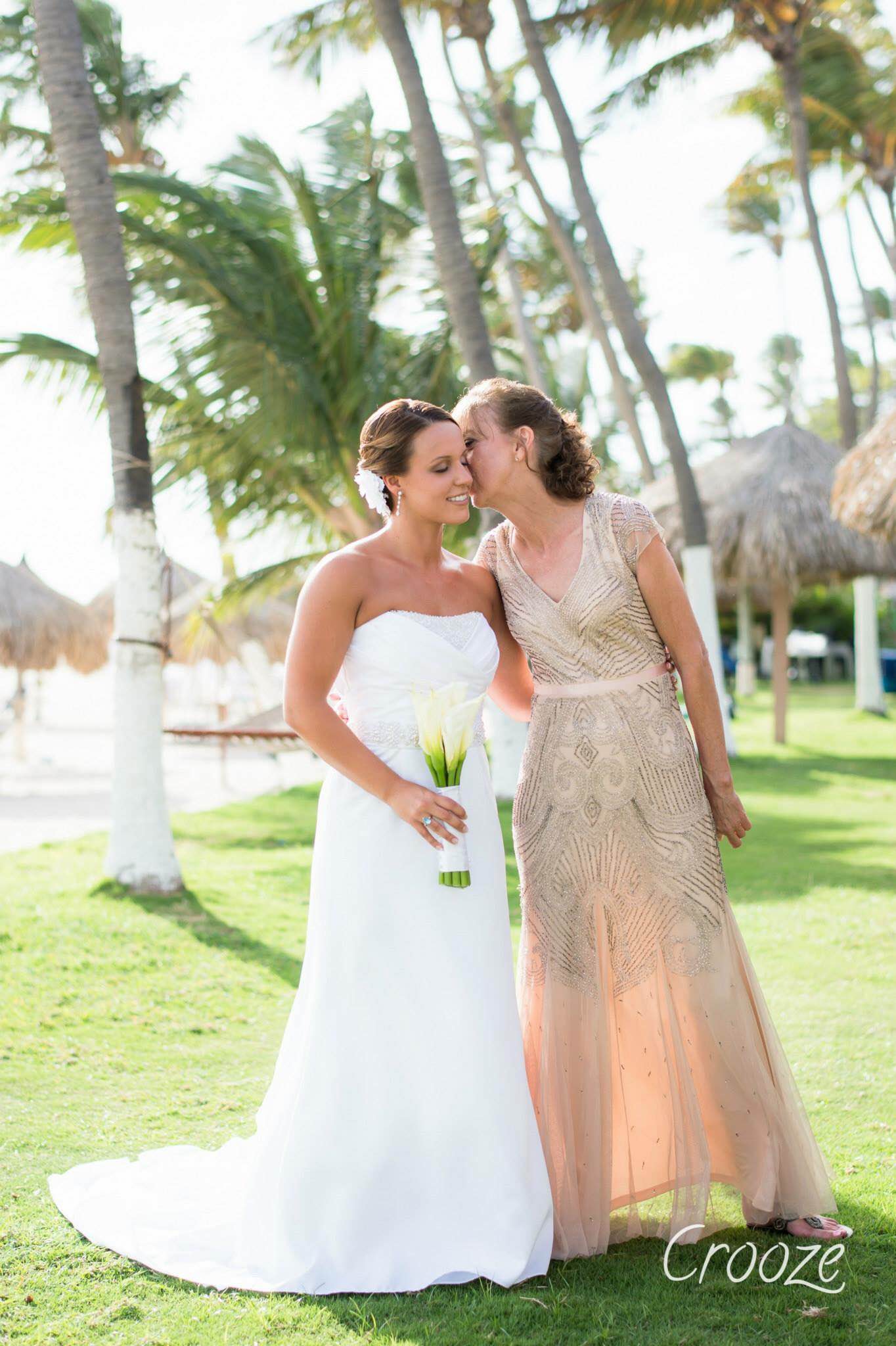 bride and mom