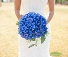 cobalt blue summer wedding bouquet idea