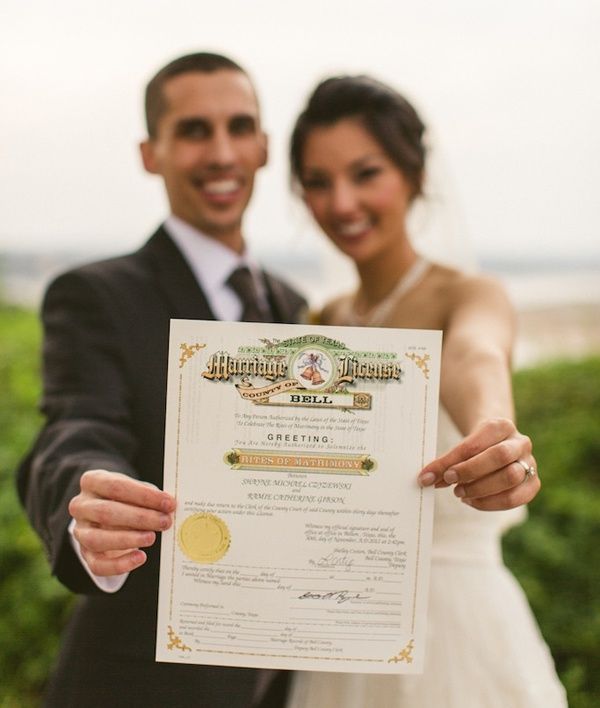 2016 wedding ideas signing marriage license