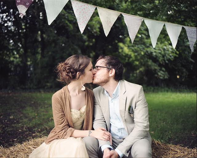 cottage wedding ceremonies: original, fresh, and serene