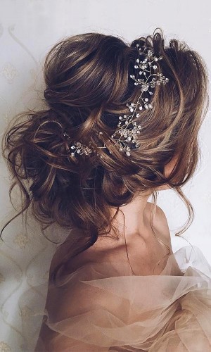 120 Chic Low Bun Hairstyles For Every Bride - Weddingomania