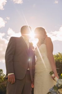 Dell Lea wedding video - sunny kiss