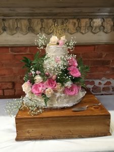 Roswell Wedding Video - cake