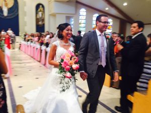 Tampa wedding video - Trisha & Gabriel go down aisle 