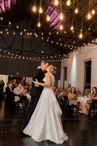 4 months wedding planning first dance