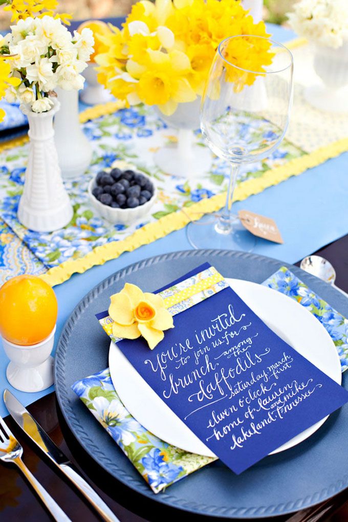 Spring wedding blue colors 