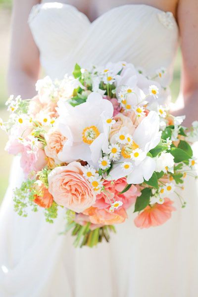 in-season Spring wedding bouquet