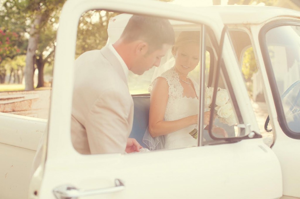 Vintage car wedding idea